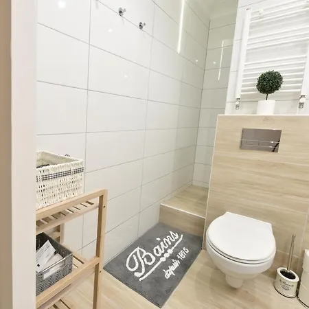 Királykút 2 - Ingyen Parkolás, Bicajok, Ac *